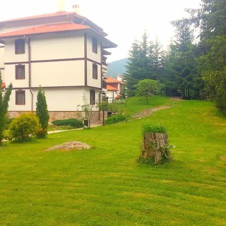 елеанора, смолянски езера Eleanora Lakes Lägenhet