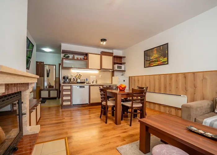 елеанора, смолянски езера Eleanora Lakes 斯莫梁