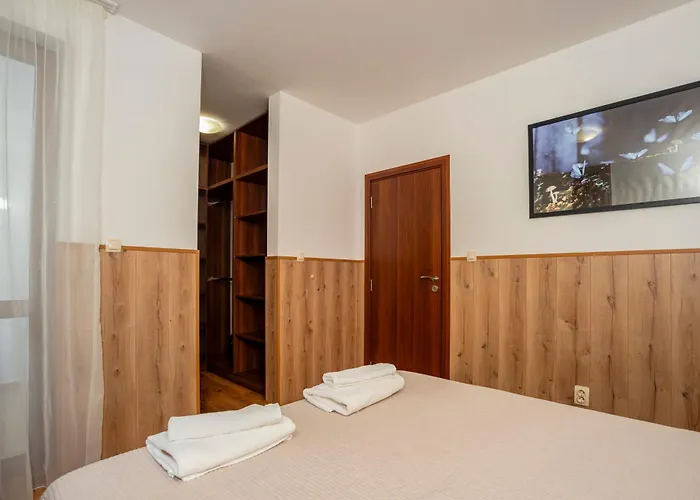 елеанора, смолянски езера Eleanora Lakes 斯莫梁