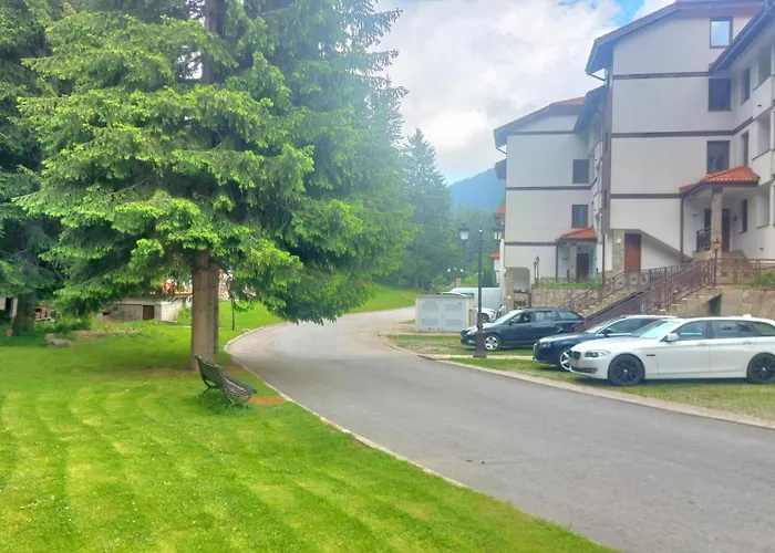 елеанора, смолянски езера Eleanora Lakes 公寓 *